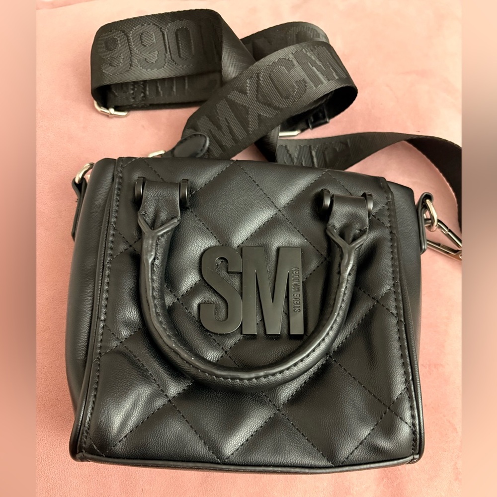 Steve Madden Mini Black Quilted Bag - Picture 3 of 3